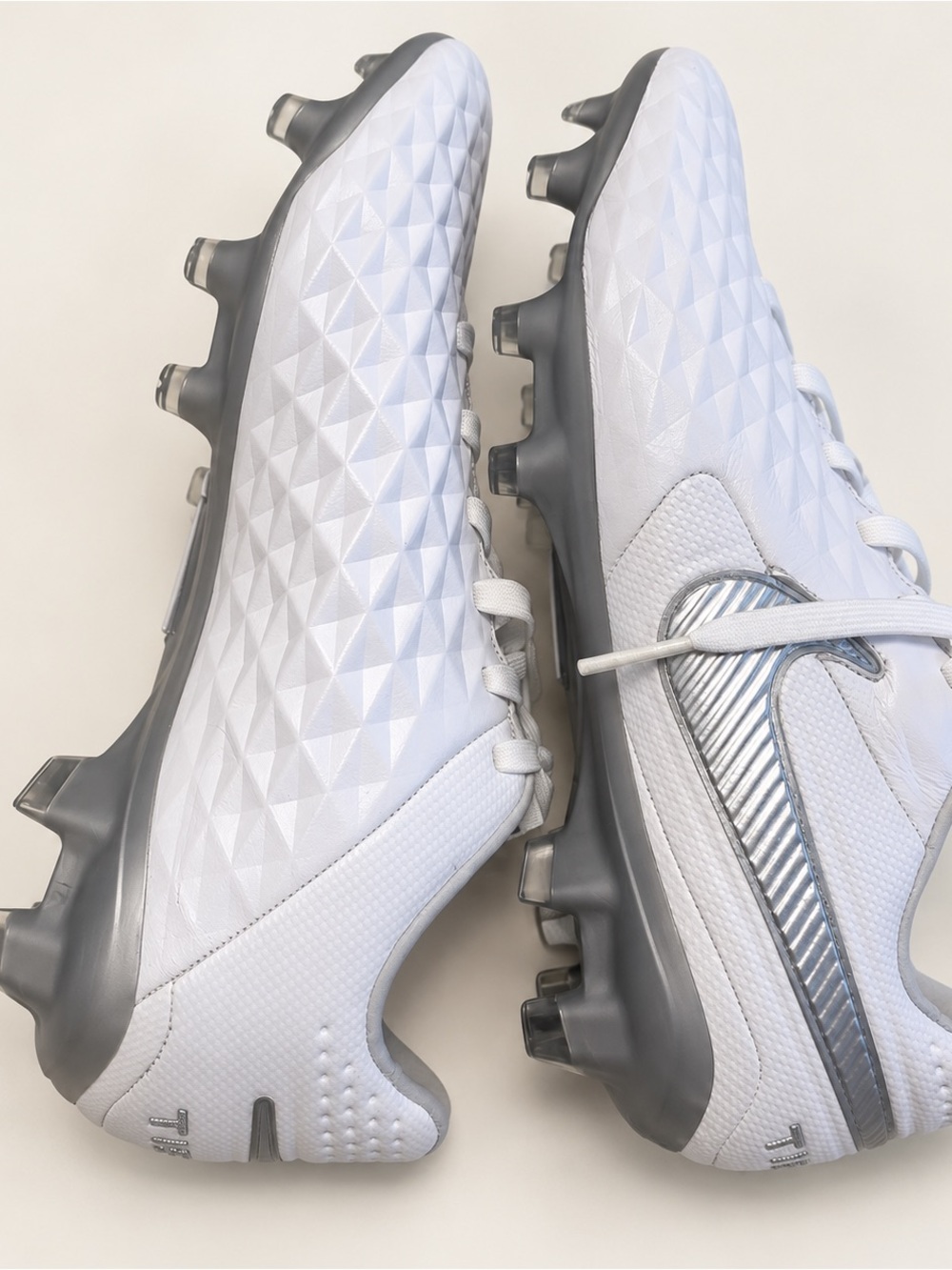 Nike Tiempo Legend 8 Pro FG Cleats Women’s 8